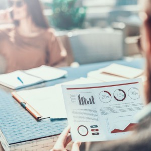 金融リテラシー調査の結果 自分の年金、受け取れる金額を知っているのは約4割!